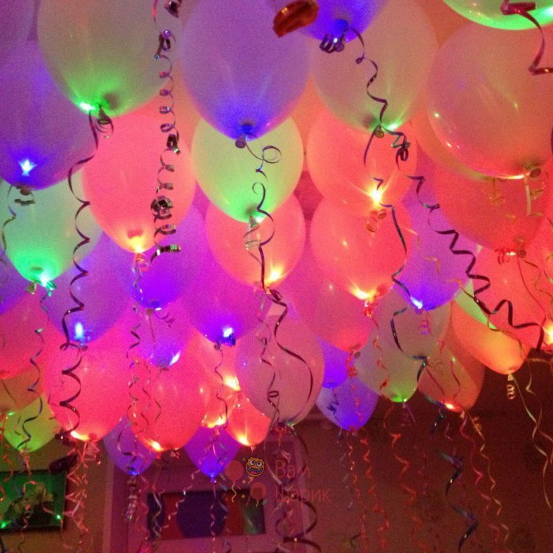 Светящиеся разноцветные шары пастель с мигающими разноцветными светодиодами под потолок