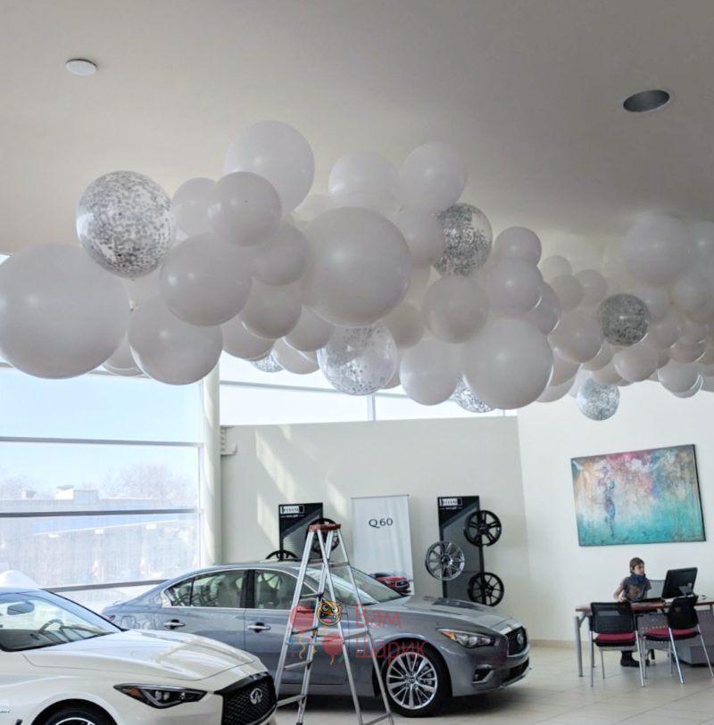 Оформление шарами облако из разноразмерных шаров под потолок 1 кв.м