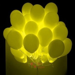 Светящиеся желтые шары с белыми светодиодами