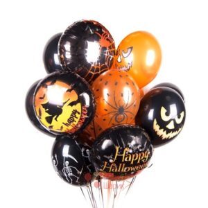Композиция из шаров на Хэллоуин с тыквами, скелетами и пауками