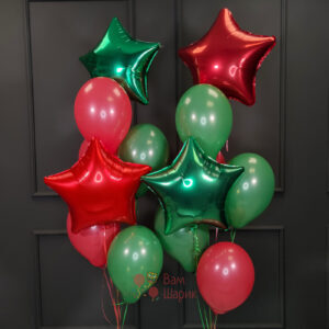 Облако красных и зеленых шаров на новый год