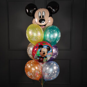 Композиция из воздушных шаров на Днем Рождения ребенка с Микки Маусом